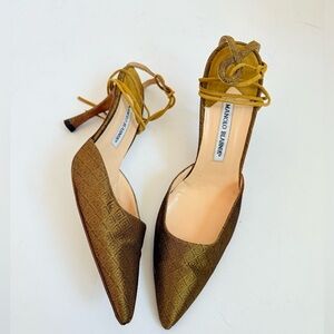 Manolo Blahnik Retro Gold Brocade Tapestry Lattice pattern ankle tie heels EU41